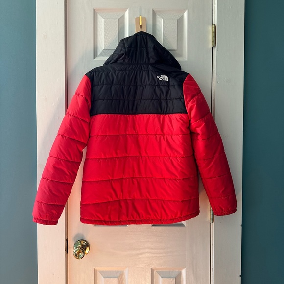 The North Face Youth Red and Black Reversible Puffer Coat - Picture 5 of 6